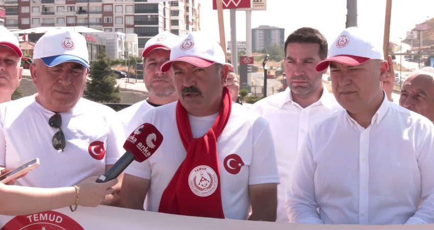TEMUD bünyesinde bir araya gelen emekli uzman çavuşların, özlük haklarının