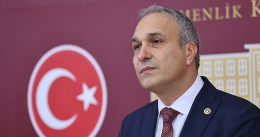  YENİ Parti İstanbul Milletvekili Suat Özçağdaş, Milli Eğitim Bakanlığı bünyesinde