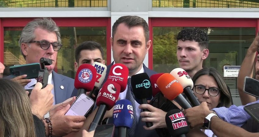 YENİ Parti kuruluşu sonrasında İzmir Büyükşehir Belediyesi Ağustos ayı Meclis