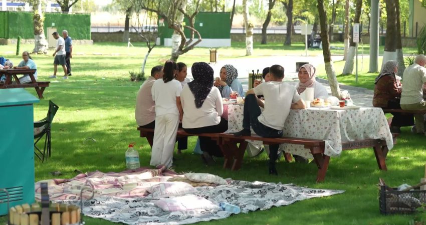 Manisa Büyükşehir Belediyesi tarafından kapsamlı bir yenileme çalışmasıyla düzenlenen Akpınar