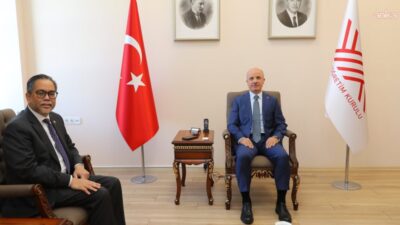 Yükseköğretim Kurulu (YÖK) Başkanı Erol Özvar, Filipinler'in Ankara Büyükelçisi Jaime