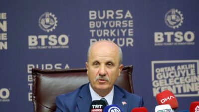 Yükseköğretim Kurulu (YÖK) Başkanı Prof. Dr. Erol Özvar, üniversite öğrencilerinin