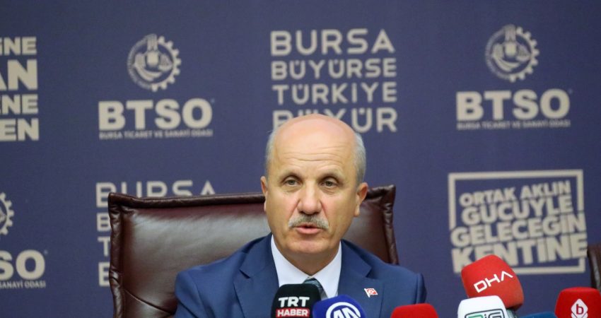 Yükseköğretim Kurulu (YÖK) Başkanı Prof. Dr. Erol Özvar, üniversite öğrencilerinin