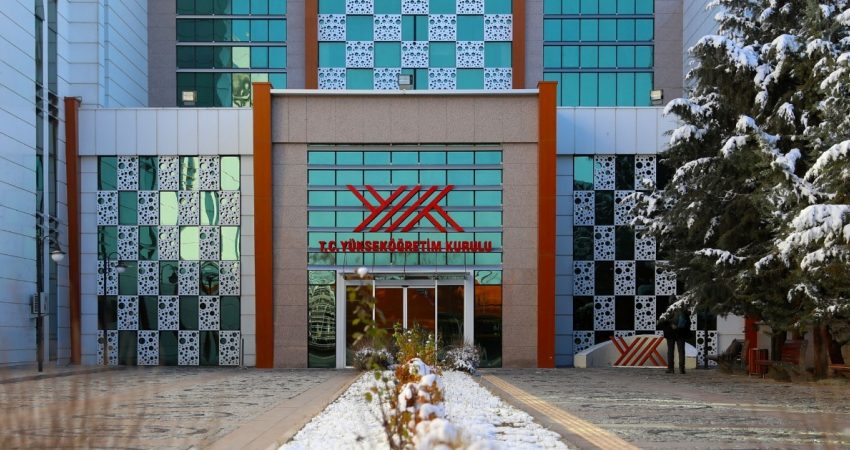 YÖK, vakıf üniversitelerinde hazırlık ve/veya birinci sınıf dışındaki sınıflarda öğrenim
