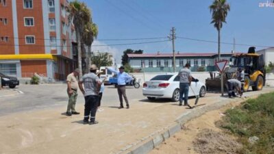 Yumurtalık Belediyesi ekipleri, ilçe merkezi ve Dervişiye Mahallesi’nde bozulan yol,