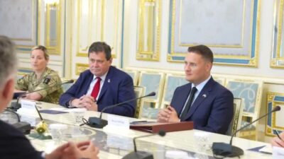 Ukrayna Devlet Başkanı Volodimir Zelenski, Kiev’i ilk kez ziyaret eden