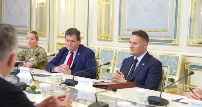 Ukrayna Devlet Başkanı Volodimir Zelenski, Kiev’i ilk kez ziyaret eden