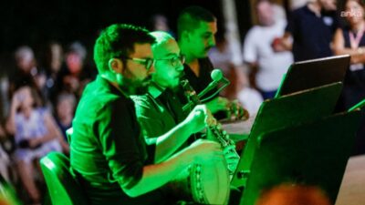 İzmir'de “Zeytin Altı” konserleri kapsamında düzenlenen “Gece Makamı” konseri, Türk Sanat