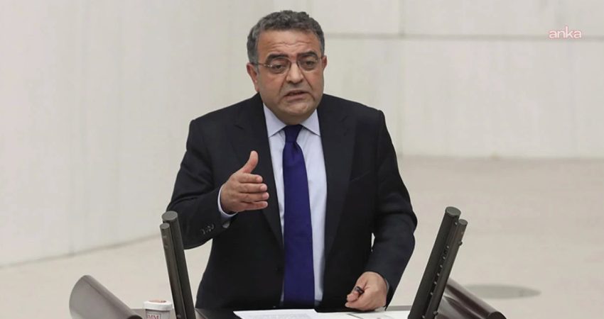 12 Eylül 1980 askeri darbesinin 46’ncı yılı… Sezgin Tanrıkulu: “Partilerin yönetimi yargı eliyle değiştirilmek isteniyorsa, bu da darbedir” YENİ Parti Diyarbakır Milletvekili Sezgin Tanrıkulu, 12 Eylül darbesinin 46'ncı