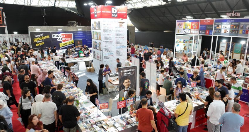 Antalya Büyükşehir Belediyesi tarafından 16’ncısı düzenlenen Antalya Kitap Fuarı, 2