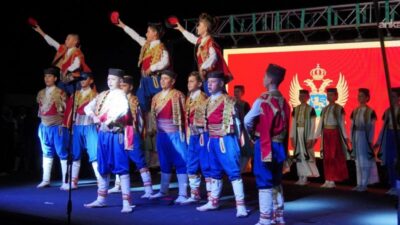 Ayvalık’ta düzenlenen 24. Sarımsaklı Trophy Festivali'ne katılan 10 ekip ve