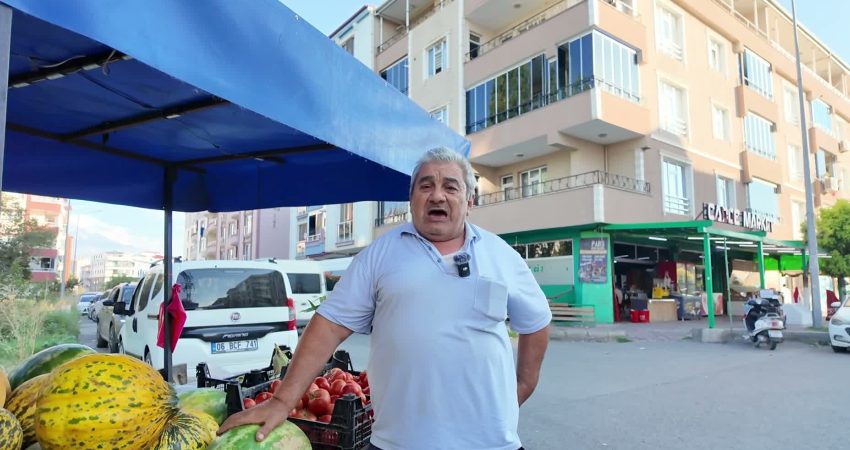 Iğdır’da yaşayan 60 yaşındaki Bayram Sebi, kış aylarında hayvancılıkla uğraşırken