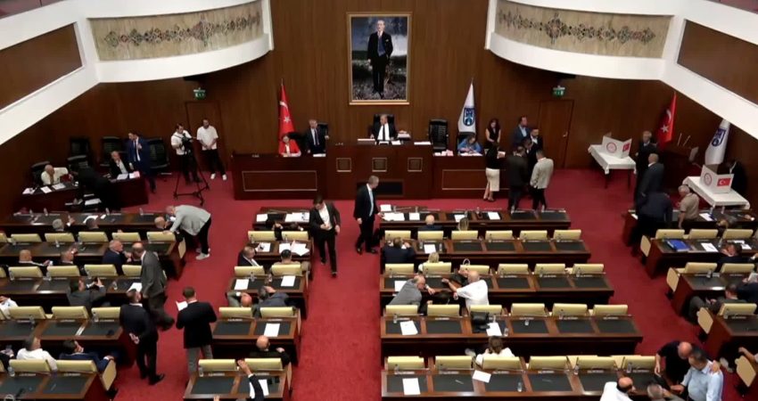 Ankara Büyükşehir Belediye Meclisi'nde yapılan seçimde 70 oy alan CHP