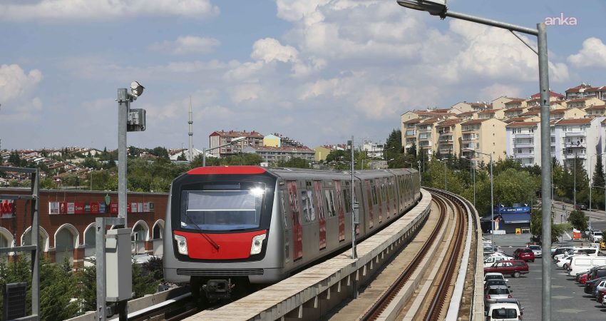 ABB’den öğretmenler için abonman uygulaması: 86 bin öğretmen yararlanabilecek Ankara Büyükşehir Belediyesi, eğitim destek kampanyası kapsamında Öğretmen Abonman Uygulamasını
