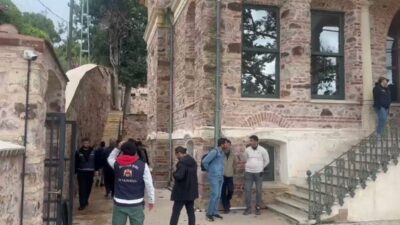 Adalar Belediyesi Başkan Vekilliği seçiminde CHP’li üyeler Yavuz Çifçioğlu, İsmail