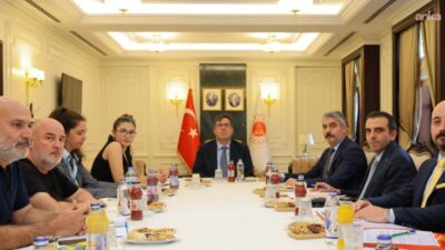 Adalet Bakanlığı önünde 11 gündür adalet nöbeti sürdüren Adalet Peşinde