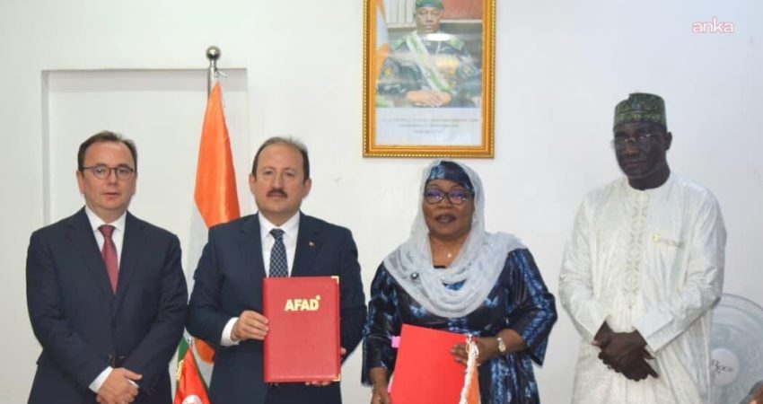 Afet ve Acil Durum Yönetimi Başkanlığı (AFAD) ile Nijer Nüfus,