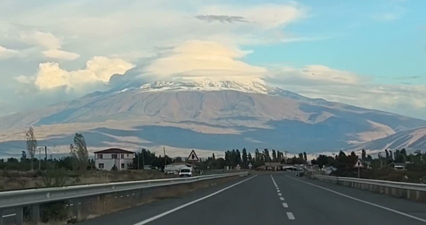 Iğdır’da etkili olan fırtına ve sağanak yağışın ardından Türkiye’nin en