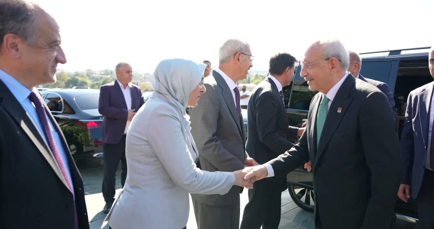 Feshedilen Gelecek Partisi’nin Genel Başkanı ve eski Başbakan Ahmet Davutoğlu