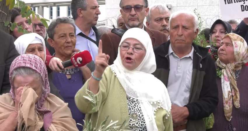 Akbelen’deki “acele kamulaştırma” kararına karşı açılan dava… İkizköy Muhtarı Işık: “Bugün verilecek emsal karar herkese umut olacak” Akbelen'deki zeytinlik ve tarım alanlarının "acele kamulaştırılmasına" ilişkin Cumhurbaşkanlığı Kararı'nın
