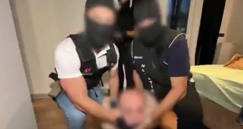 Adalet Bakanı Akın Gürlek, 2017 yılından bu yana firari olarak