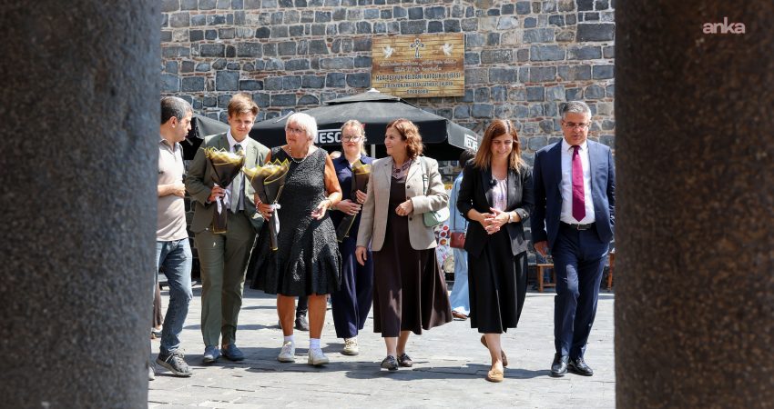 Almanya Federal Meclisi ve Birlik 90/Yeşiller Partisi heyeti, çeşitli temaslarda