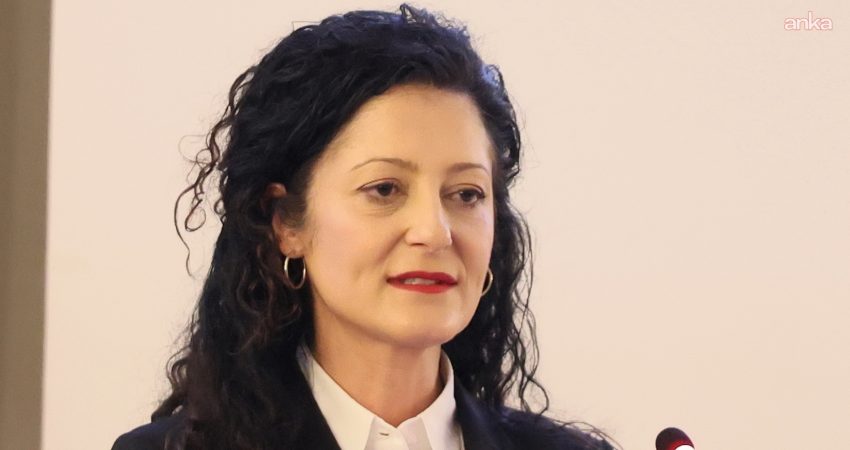 Almanya’da eyalet seçimleri…SPD’li senatör Cansel Kızıltepe, Sol Parti’den Elif Eralp’in başbakanlığına sıcak bakıyor Almanya'nın başkenti Berlin eyalet seçimlerinde tarihi oy kaybı yaşayan Sosyal