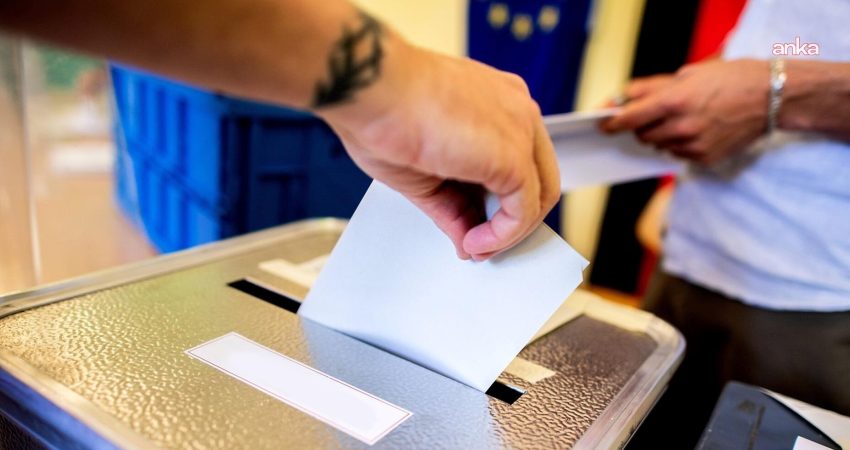 Almanya’da Berlin ve Mecklenburg-Vorpommern eyaletlerinde bugün yapılan seçimlerde sandık başına