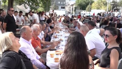 Bornova Belediyesi’nin geleneksel hale getirdiği Menemen Şenliği’nin finali Altındağ Kent
