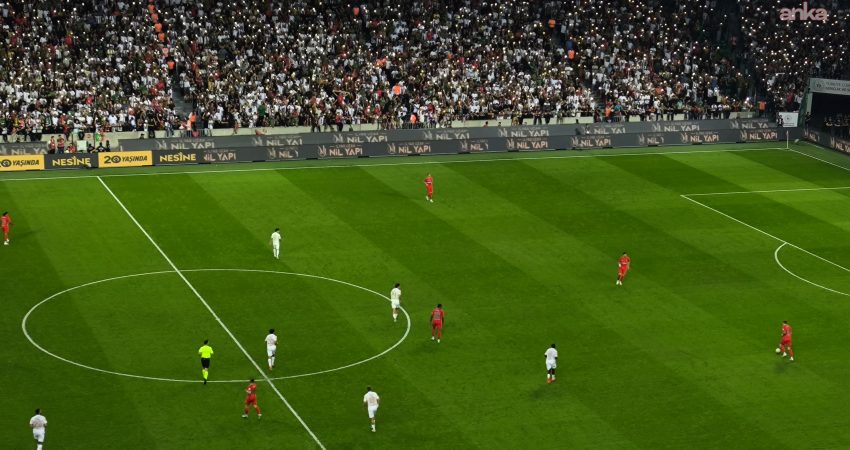 Amedspor, Başakşehir’i 5-0 mağlup etti… Gift Orban hat-trick yaptı Trendyol Süper Lig'in 5'inci haftasında Amedspor, sahasında konuk ettiği İstanbul