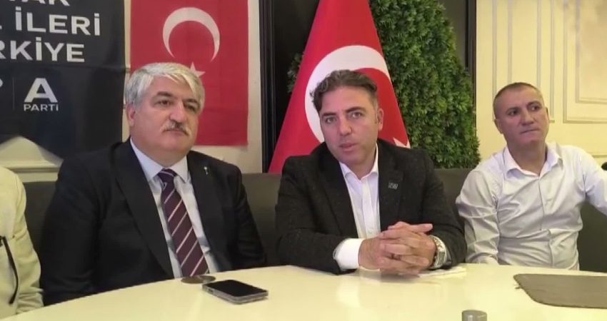 Anahtar Parti Genel Başkan Yardımcısı Özcan Güngör, "Abdullah Öcalan'a kurucu önderlik
