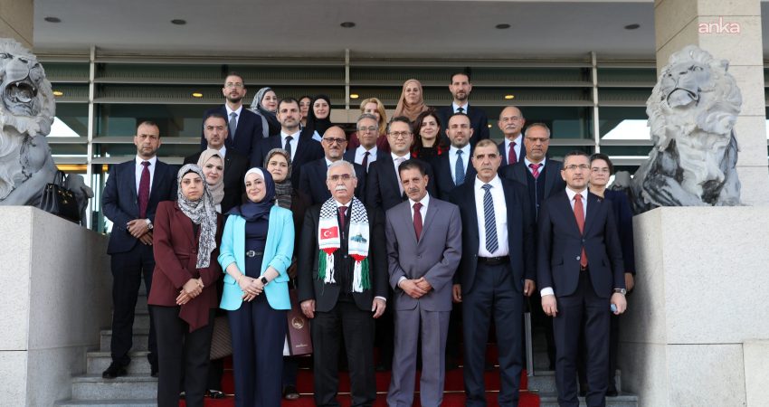 Anayasa Mahkemesi Başkanı Özkaya, Filistin yargı heyetini kabul etti Anayasa Mahkemesi Başkanı Kadir Özkaya, Türkiye Adalet Akademisi tarafından yürütülen