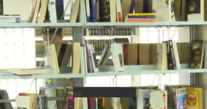 Ankara Büyükşehir Belediyesi bünyesinde hizmet veren 100. Yıl Gençlik Kütüphanesi,