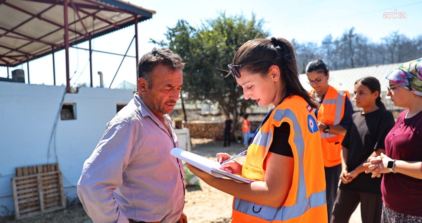 Antalya Büyükşehir Belediyesi, Aksu ve Serik’te yangından etkilenen vatandaşların yaralarını