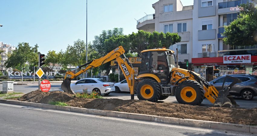 Antalya Büyükşehir Belediyesi, yeşil alanlarda peyzaj çalışmalarıyla su tasarrufu sağlıyor Antalya Büyükşehir Belediyesi, peyzaj çalışmalarıyla kenti hem güzelleştiriyor hem de