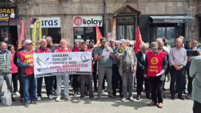 Ardahan’da 1 Eylül Dünya Barış Günü dolayısıyla siyasi parti, sendika