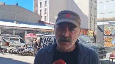 Ardahanlı besici: “Halk bankalara gırtlağa kadar borçlu” Ardahan’da pazarda alışveriş yapan vatandaşlar, artan fiyatlara ve hayat pahalılığına