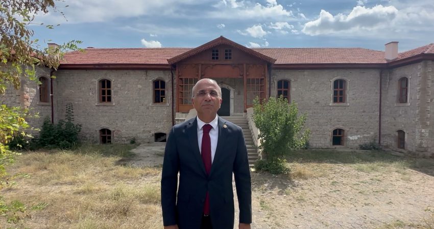 YENİ Parti Kayseri Milletvekili Aşkın Genç, PISA 2025 sonuçlarına ilişkin,