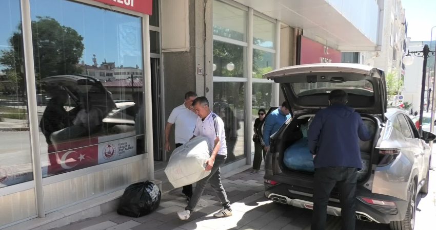 ATEM Başkanı Akçam’dan Yozgat’ta ihtiyaç sahibi öğrencilere kıyafet desteği Ankara Tüm Emlakçılar Meslek Odası (ATEM) Başkanı Hakan Akçam, memleketi