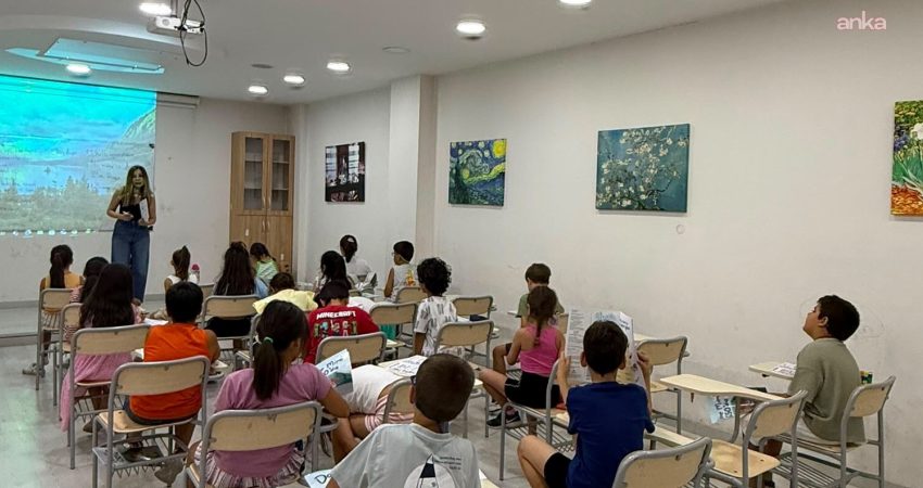 Ayvalık Belediyesi’nin yaz dönemi kurslarından 185 çocuk yararlandı Ayvalık Belediyesi Cihan Şişman Gençlik Merkezi’nde düzenlenen yaz dönemi kurslarından