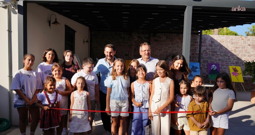 Ayvalık’ta çocukların yaratıcılıklarını geliştirmelerine katkı sunan StarNAT Sanat Atölyesi, kuruluşunun