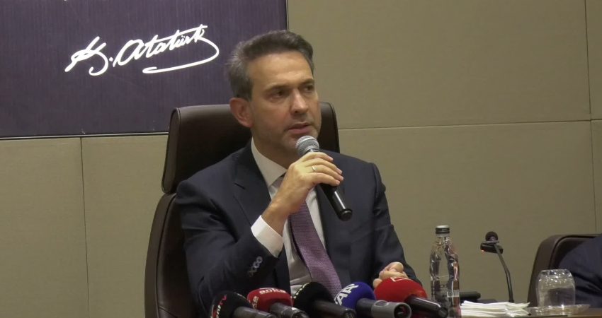 Enerji ve Tabii Kaynaklar Bakanı Alparslan Bayraktar, "Özellikle Türkiye’nin içinde
