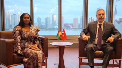 Bakan Fidan, Gine Bissau Dışişleri Bakanı Jau ile bir araya geldi Dışişleri Bakanı Hakan Fidan, New York'ta Gine Bissau Dışişleri Bakanı