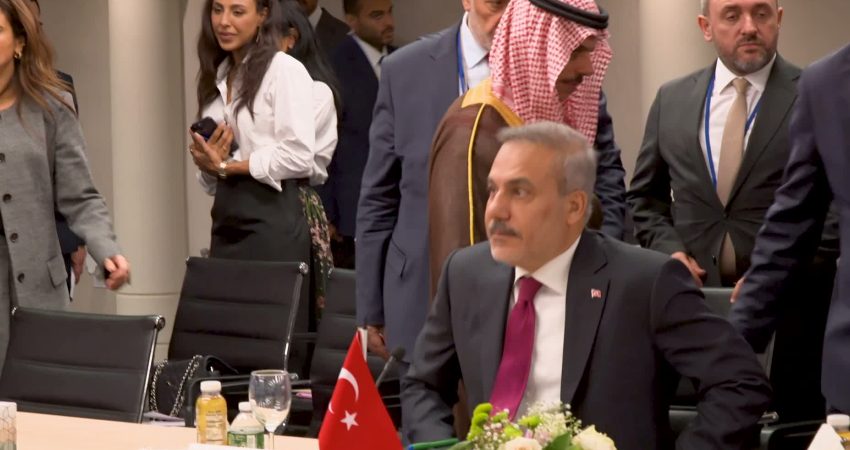 Bakan Fidan, Sekizli Grup eş güdüm toplantısına katıldı Dışişleri Bakanı Hakan Fidan, New York'ta Birleşik Arap Emirlikleri, Endonezya,