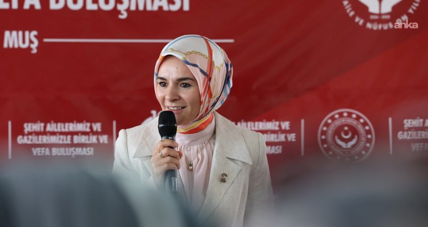 Aile ve Sosyal Hizmetler Bakanı Mahinur Özdemir Göktaş, Ticaret Bakanlığı