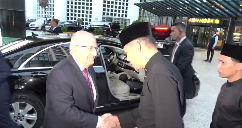 Bakan Güler: Malezya ile her alanda iş birliğimizi artırmayı hedefliyoruz Millî Savunma Bakanı Yaşar Güler, Malezya Millî Günü ve Malezya