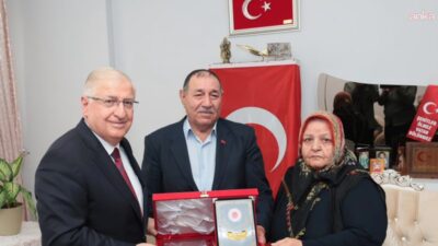 Milli Savunma Bakanı Yaşar Güler, 1994 yılında Van’ın Çaldıran ilçesinde