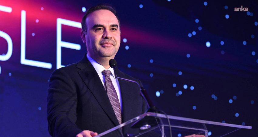 Sanayi ve Teknoloji Bakanı Mehmet Fatih Kacır, tarihsel emisyonlara en az