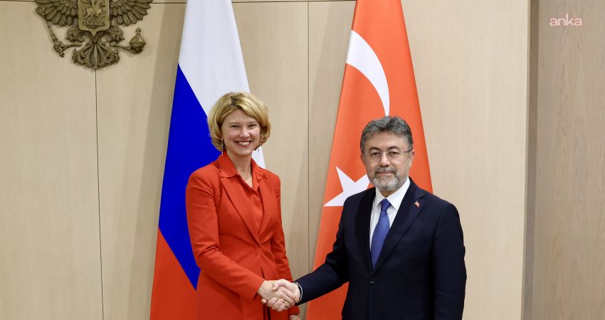 Bakan Yumaklı, Rus mevkidaşı Lut ile tarımsal ticareti görüştü Tarım ve Orman Bakanı İbrahim Yumaklı, Rusya Federasyonu Tarım Bakanı