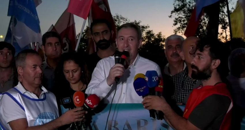 Bakırhan: “Barış imkanını demokrasiye evriltmek hepimizin sorumluluğu” DEM Parti Eş Genel Başkanı Tuncer Bakırhan, 1 Eylül Dünya